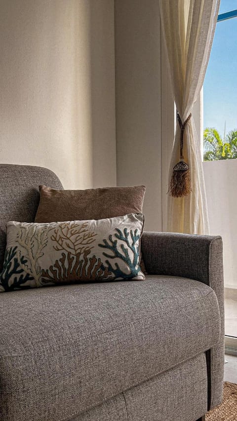 Le Nid Bleu - Comfort and Sea View Apartment in Les Abymes