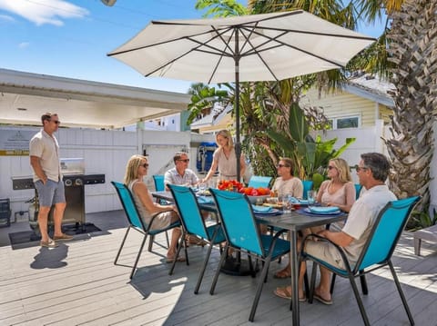 Coastal Beach Retreat House in Clearwater Beach