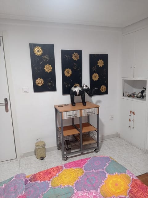 Habitación 1 en piso Compartido Familiar-Valencia Centro Bed and Breakfast in Valencia