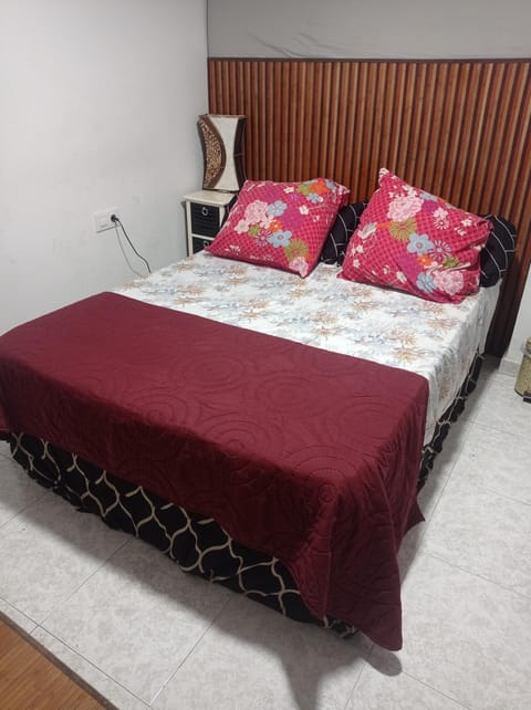 Habitación 1 en piso Compartido Familiar-Valencia Centro Bed and Breakfast in Valencia