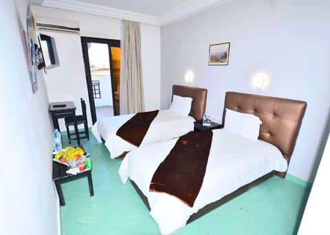 Bed, TV and multimedia, Photo of the whole room, Bedroom, towels, air conditioner