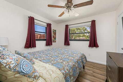 Cozy home near USSSA complex, Viera and Cruise Terminals! House in Rockledge