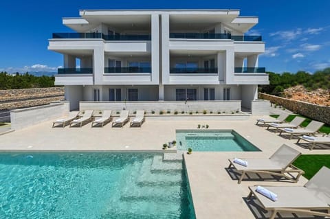 Property building, Patio, Day, View (from property/room), Balcony/Terrace, Pool view, Swimming pool, sunbed