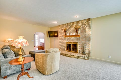 Rural and Private Dover Retreat Close to Wineries! House in Ohio