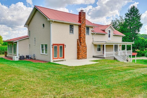 Rural and Private Dover Retreat Close to Wineries! House in Ohio