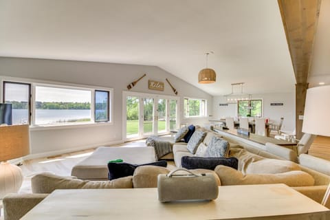 Lakefront Home on 17 Acres 9 Mi to Dtwn Brainerd! House in Minnesota