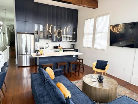 Luxury Spacious Home - 3 Block Walk to French Quarter Bed and Breakfast in Faubourg Marigny