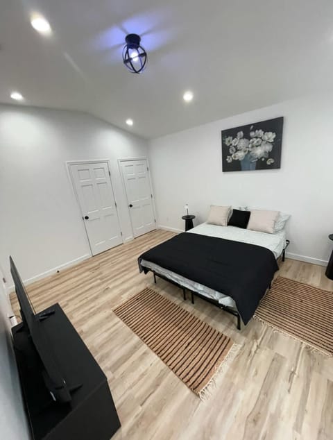 Spacious Duplex in Prime Nashville Location House in Nashville