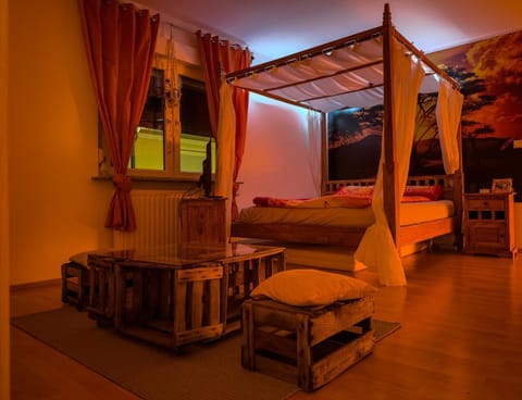 Seating area, Bedroom