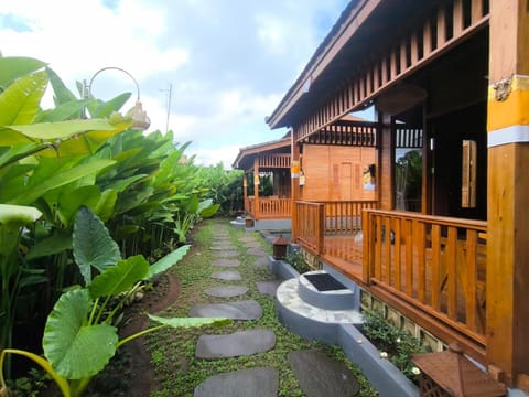 Nugraha house Bed and Breakfast in Ubud
