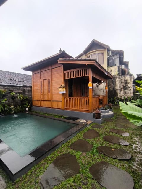 Nugraha house Bed and Breakfast in Ubud