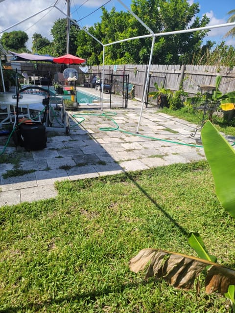 314PalmBeachPoolHousefrom59PerPersonMina4PersParty House in Lake Worth