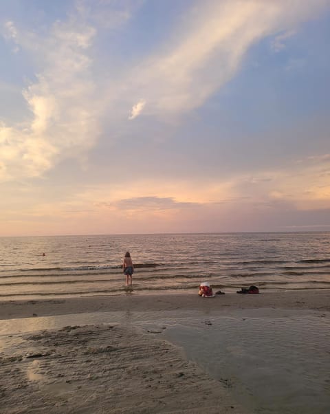 314PalmBeachPoolHousefrom59PerPersonMina4PersParty House in Lake Worth