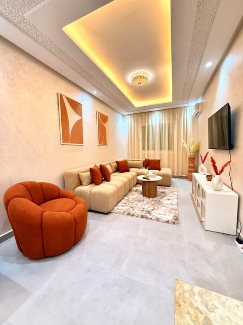 Communal lounge/ TV room, TV and multimedia, Living room, Seating area, Evening entertainment