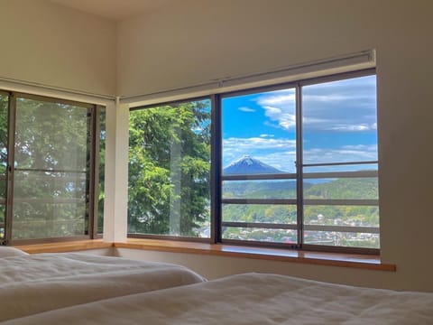 View (from property/room), View (from property/room)