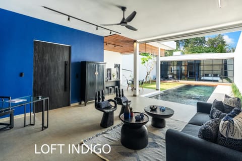 Day, Living room