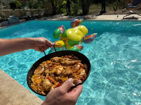 Le clos de Pierre - avec jacuzzi privé et piscine partagée au coeur de la nature House in Vence