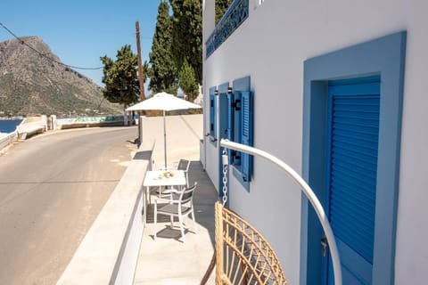 Property building, Day, Natural landscape, View (from property/room), Balcony/Terrace, Dining area, Mountain view
