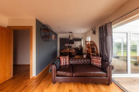 Luxury Seaview Cottage Schoolhouse 3 Apartment in Scotland