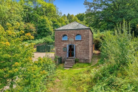 Property building, Natural landscape, Garden