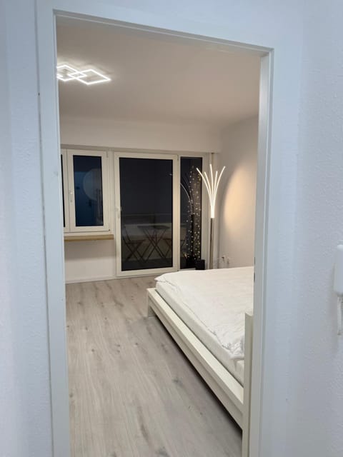 Bed, Balcony/Terrace, Photo of the whole room, Bedroom