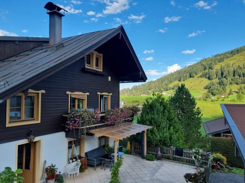 Property building, Facade/entrance, Off site