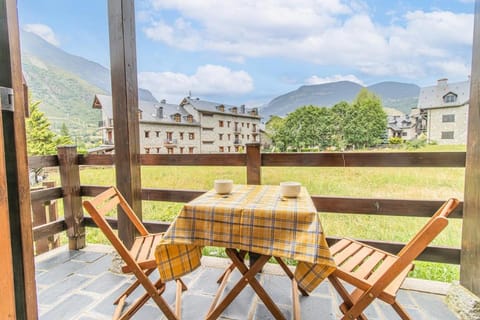 Balcony/Terrace, Balcony/Terrace, Mountain view