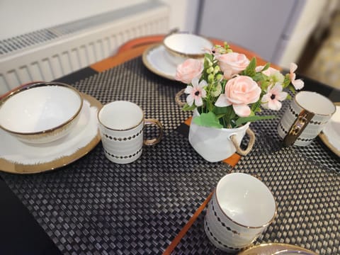 Coffee/tea facilities, Dining area