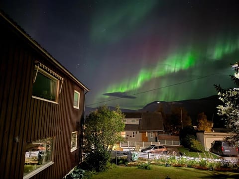 Central flat, 15 min walk to city center Apartment in Tromso