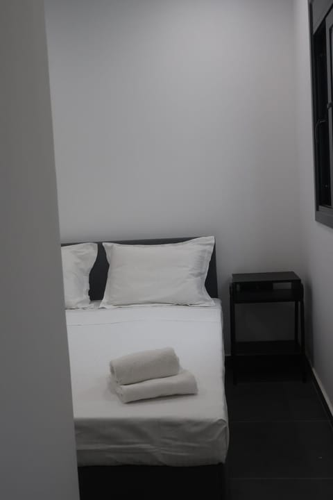 Athenean Porto Piraeus Suites -GF2 Apartment in Pireas