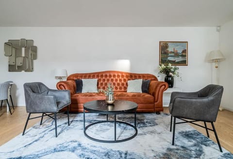 Domillion 3bdr Huge Town Hall Luxury Apt AC D3948 Apartment in Vilnius