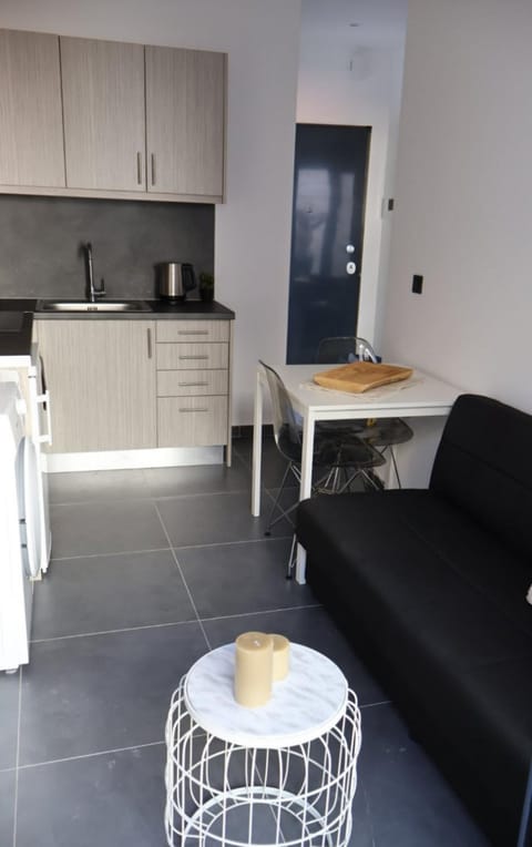 Athenean Porto Piraeus Suites -A1 Apartment in Pireas