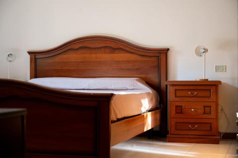 Decorative detail, Bedroom