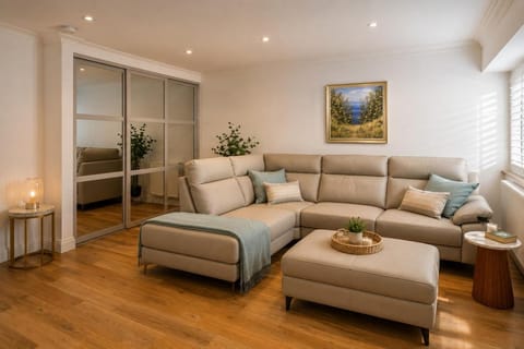 Communal lounge/ TV room