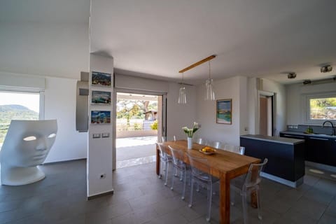 magnifique maison vu mer 5 ch Villa in Porto-Vecchio