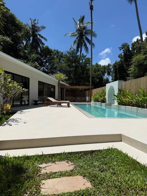 Day, Garden, Garden view, Pool view, Swimming pool, sunbed