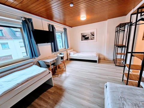 Communal lounge/ TV room, Bed, TV and multimedia, Photo of the whole room, Bedroom