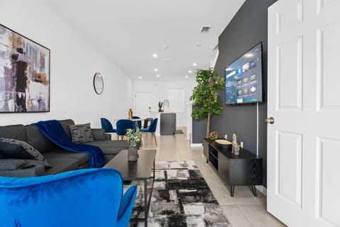 Living room, Photo of the whole room, Seating area