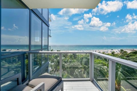 Stunning Oceanfront 2BR W Hotel Apartment in South Beach Miami