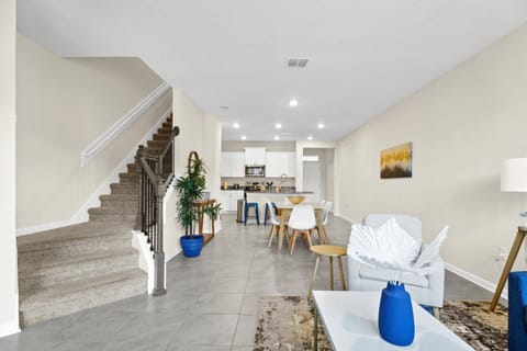 Property building, Living room, Seating area, Bedroom