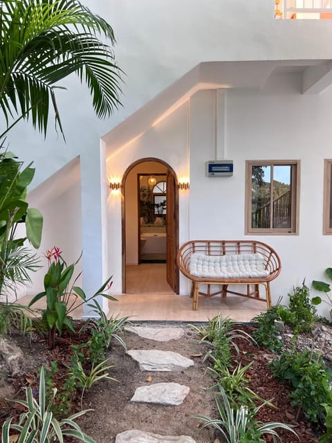 Facade/entrance, Garden, Seating area, Garden view