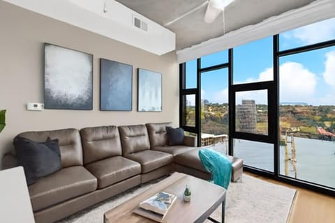 Prime 2BR Stay Five Points and Nightlife 7th Apartment in Vestavia Hills