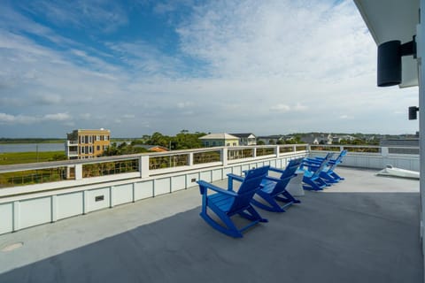 1027 W ASHLEY - OCEAN'S EYE - OCEANFRONT PRIVATE POOL House in Folly Beach
