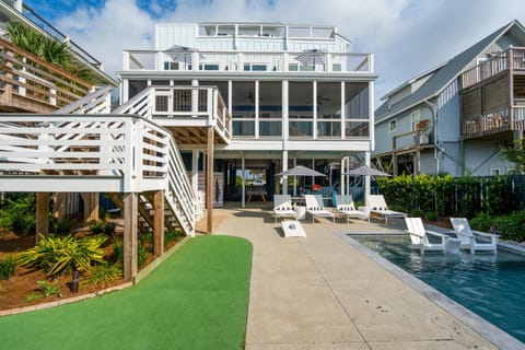 1027 W ASHLEY - OCEAN'S EYE - OCEANFRONT PRIVATE POOL House in Folly Beach