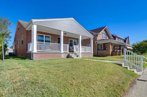 Walk to Ritter Park Renovated Home Near Marshall! House in Huntington