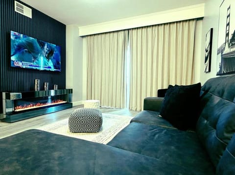 Communal lounge/ TV room