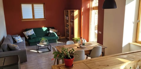 Nature et coquelicots - Gîte pour 4 personnes House in Provence-Alpes-Côte d'Azur