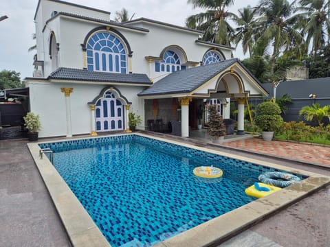 Property building, Pool view, Swimming pool