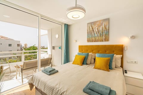 Bed, View (from property/room), Balcony/Terrace, Photo of the whole room