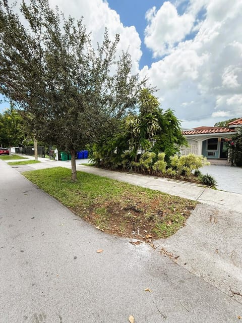 Urban Oasis Studio, Miami near Coral Gables #5 Apartment in Coral Gables